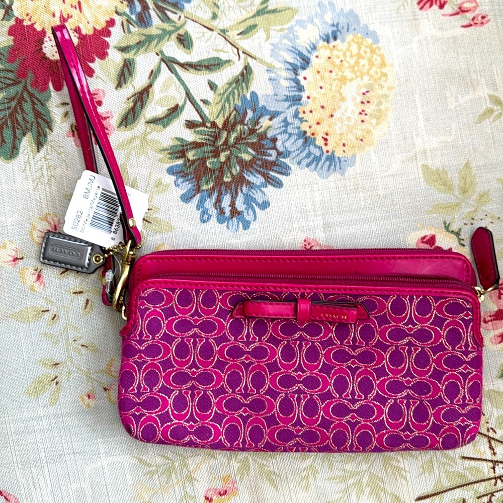 COACH Wristlet Wallet NWT Magenta Monogram Tweed Pink w/ Brass Hardware